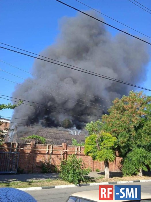 Пожар на складе магазина в Ейске укропаблики выдают за взрыв на нефтебазе