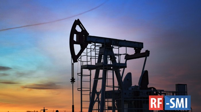 Эксперты считают, что введение потолка цен на нефть РФ может привести к росту ее стоимости