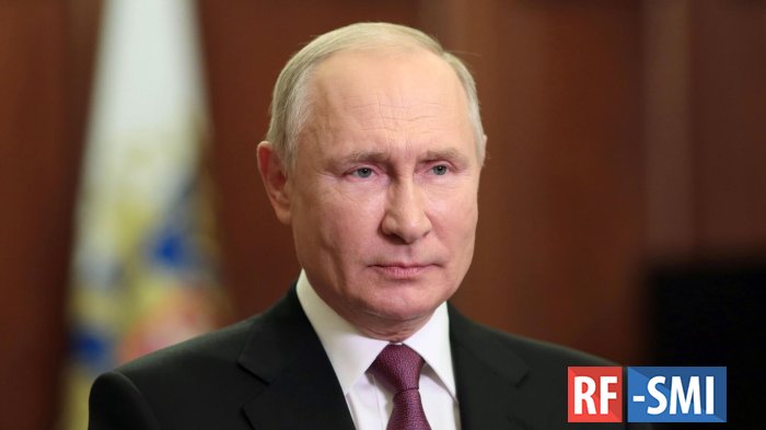 Путин призвал объединить усилия на всех уровнях, чтобы "вытаскивать людей из трущоб"