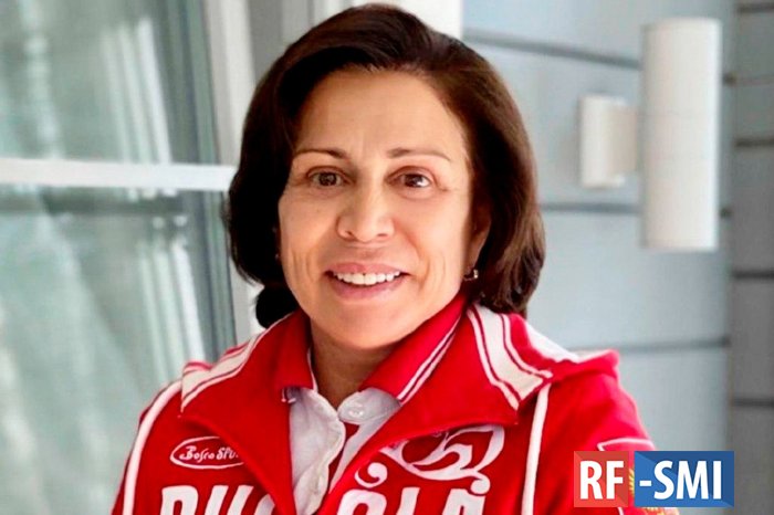 Роднина считает, что учителям физкультуры в школах России нужна своя спортивная форма Роднина считает, что учителям физкультуры в школах России нужна своя спортивная форма