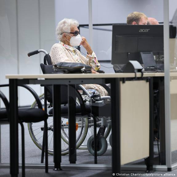 В ФРГ вынесен приговор 97-летней секретарше нацистского концлагеря 