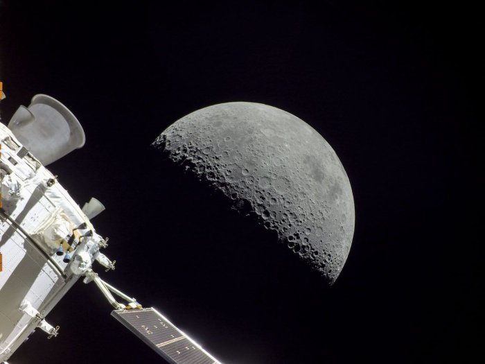 NASA опубликовало детализированные фотографии Луны