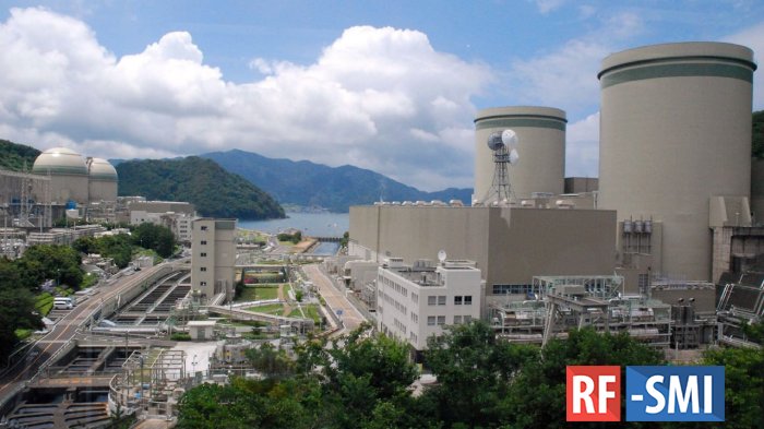 В Японии реактор АЭС "Такахама" прекратил работу из-за сбоя