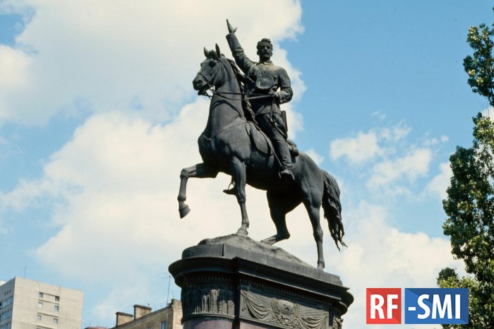Кто такой Николай Щорс, чей памятник почти 70 лет простоял в Киеве