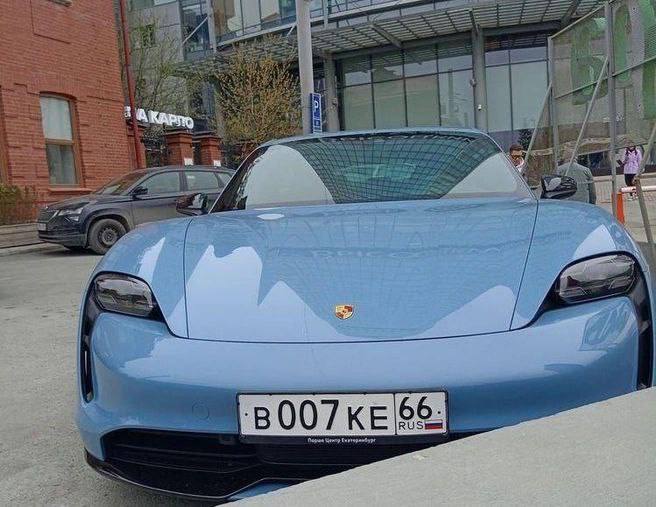 Бизнесмен на Lamborghini устроил перестрелку с полицией в Екатеринбурге Бизнесмен на Lamborghini устроил перестрелку с полицией в Екатеринбурге