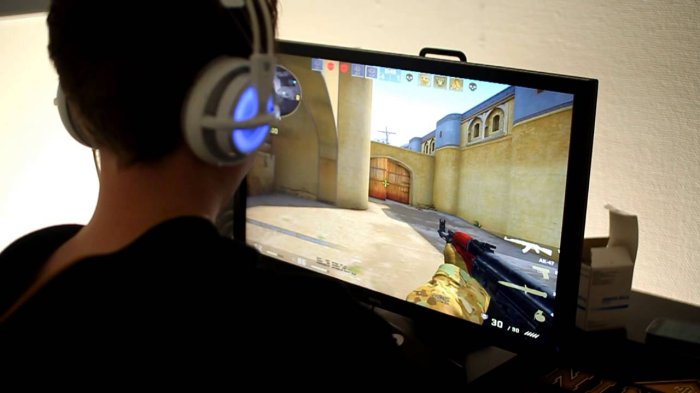 Школьник попытался задушить свою мать за запрет играть в Counter-Strike Школьник попытался задушить свою мать за запрет играть в Counter-Strike