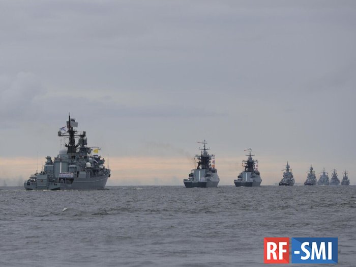 Илон Маск высмеял ВМС Британии после сравнения с ВМФ России Илон Маск высмеял ВМС Британии после сравнения с ВМФ России