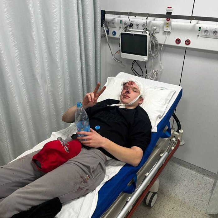 В Санкт-Петербурге многонационалы избили и ограбили русского хоккеиста В Санкт-Петербурге многонационалы избили и ограбили русского хоккеиста