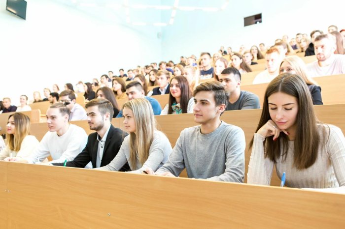 Эксперты предупреждают: обучение в вузах подорожает на треть Эксперты предупреждают: обучение в вузах подорожает на треть