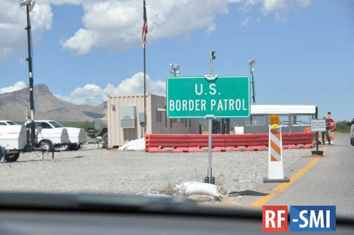 Трамп подписал указ о запрете на въезд в США граждан из ряда стран Трамп подписал указ о запрете на въезд в США граждан из ряда стран
