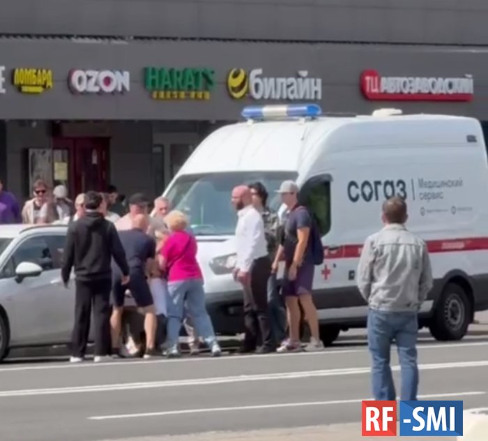 На юге Москвы девушку насильно затолкали в автомобиль и увезли На юге Москвы девушку насильно затолкали в автомобиль и увезли