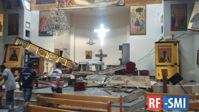 В Сирии неизвестный вооруженный мужчина устроил теракт в православной церкви В Сирии неизвестный вооруженный мужчина устроил теракт в православной церкви