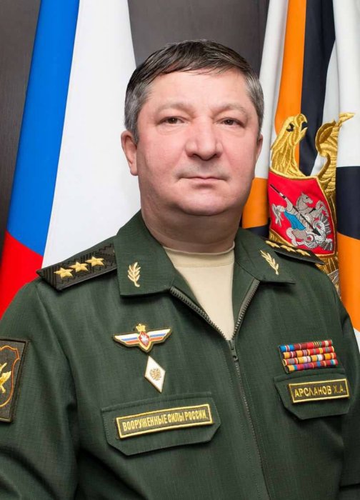 Экс-замначальника Генштаба ВС РФ Халил Арсланов приговорен к 17 годам колонии Экс-замначальника Генштаба ВС РФ Халил Арсланов приговорен к 17 годам колонии