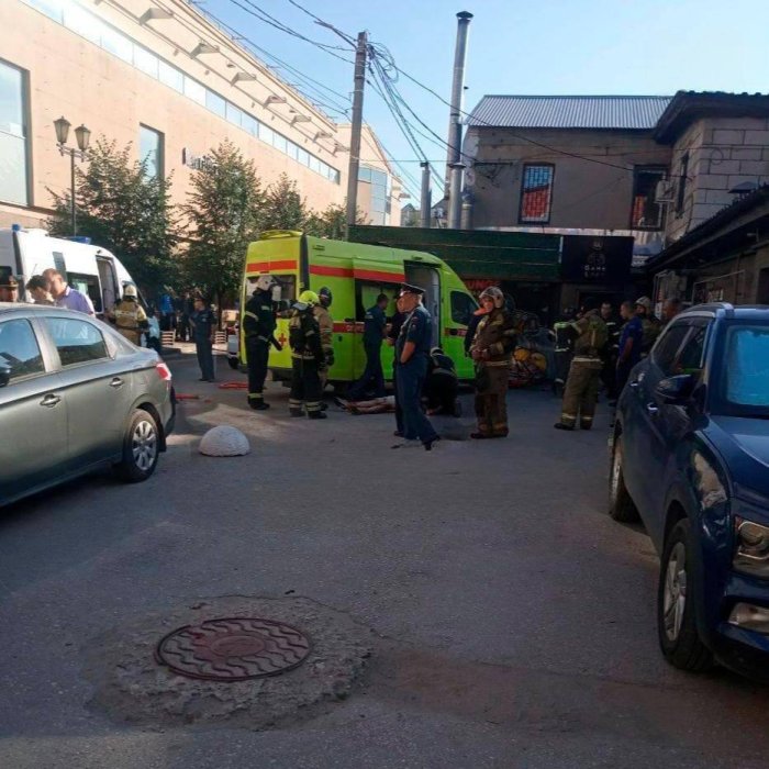 Взрыв у ТЦ «Малина» в Рязани: неизвестные принесли гранату и взорвали её Взрыв у ТЦ «Малина» в Рязани: неизвестные принесли гранату и взорвали её