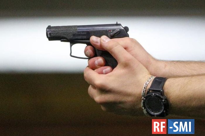 Пьяный мужчина открыл стрельбу по детям из окна квартиры в Ленобласти Пьяный мужчина открыл стрельбу по детям из окна квартиры в Ленобласти