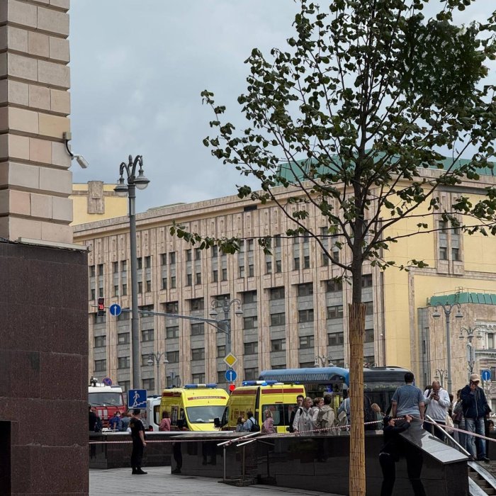 В центре Москвы на Лубянке в ЦДМ прогремел взрыв газового баллона В центре Москвы на Лубянке в ЦДМ прогремел взрыв газового баллона
