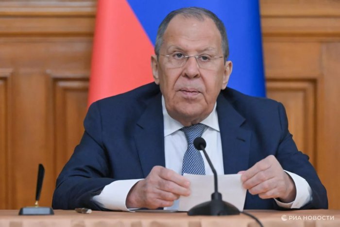 Сергей Лавров: "Россия признает Зеленского де-факто главой режима" Сергей Лавров: "Россия признает Зеленского де-факто главой режима"