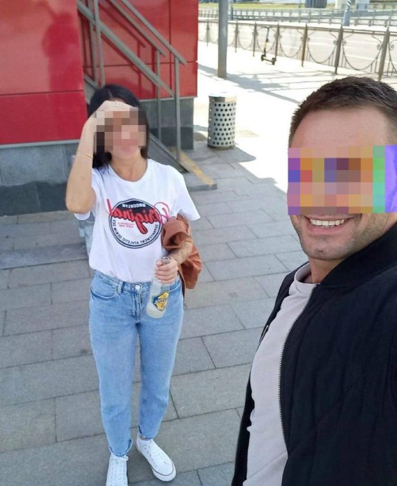 Москвич сделал предложение девушке, которая пырнула его ножом Москвич сделал предложение девушке, которая пырнула его ножом