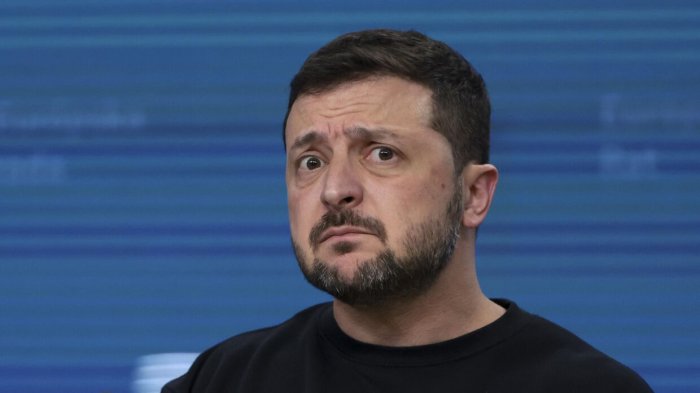 Есть предположение, что Владимир Зеленский — выгодная фигура для Москвы Есть предположение, что Владимир Зеленский — выгодная фигура для Москвы