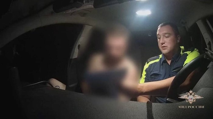 Сотрудника полиции зажало между авто по милости пьяного водителя Сотрудника полиции зажало между авто по милости пьяного водителя