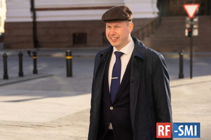 Эстония внезапно передумала закрывать границу с Россией Эстония внезапно передумала закрывать границу с Россией