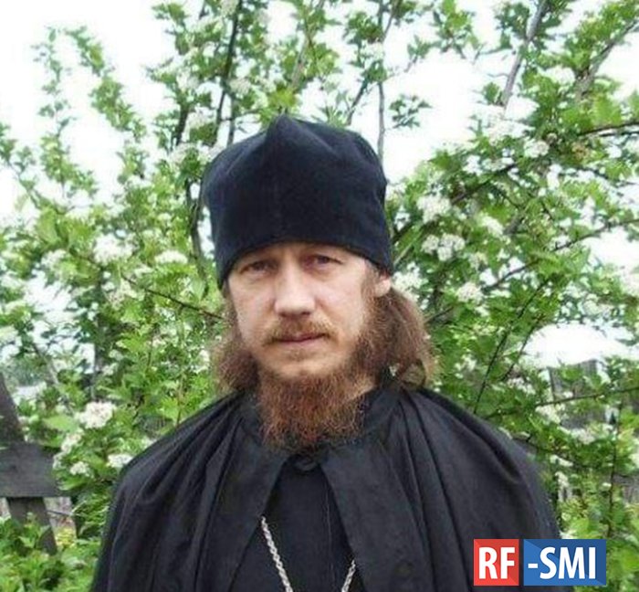 Силовики задержали священнослужителя из Верхотурья Евгения Пинчука Силовики задержали священнослужителя из Верхотурья Евгения Пинчука