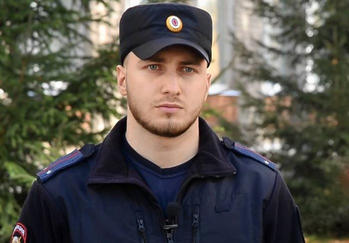 В Пермском крае полицейский спас из горящего дома женщину и задержал поджигателя В Пермском крае полицейский спас из горящего дома женщину и задержал поджигателя