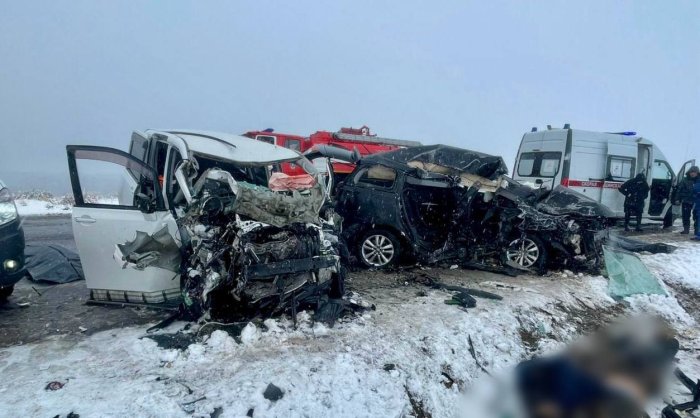 Жесткая авария в Туве. Лоб в лоб: пять погибших, ещё пятеро пострадали Жесткая авария в Туве. Лоб в лоб: пять погибших, ещё пятеро пострадали