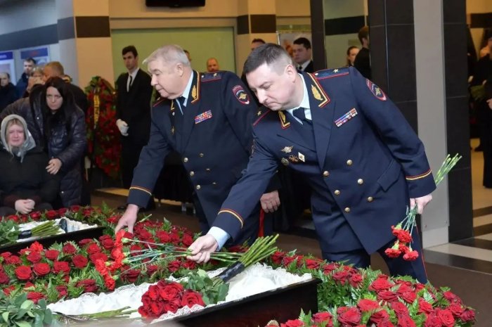 ������� ������ ��������� � ������������ ����� ��������� ��� �������